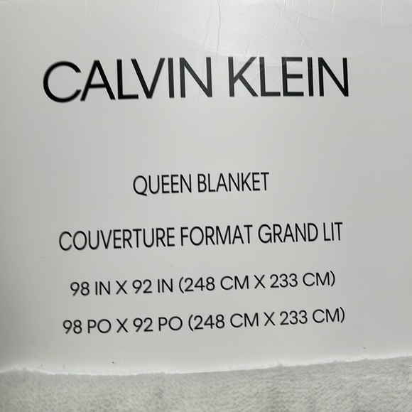 Calvin Klein- blanket - Picture 3 of 4